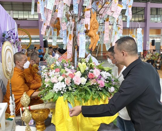 ตราด โรงเรียนบ้านคลองจาก จัดพิธีร่วมมือกับภาคคีเครือข่ายคณะกรรมการสถานศึกษาชุมชนและคณะครู ศิษย์เก่า นักเรียนและผู้ปกครองนักเรียนได้ร่วมจัดทําผ้าป่าสามัคคีเพื่อการศึกษาได้ยอด 398,197 บาท