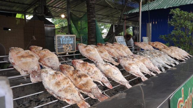 หลวงบอยหาดใหญ่ “เมี่ยงปลาเผา”สดๆวันต่อวัน รสนุ่ม หอม เนื้อหวาน น้ำจิ้มแสบ