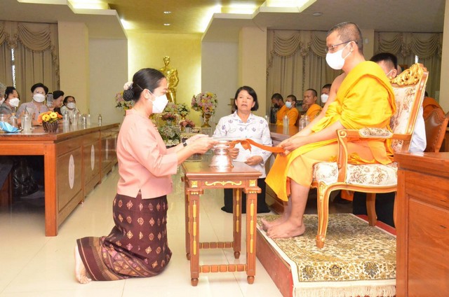 พิษณุโลก พิธีถวายทุนการศึกษาพระปริยัติธรรม สำหรับพระภิกษุ สามเณร ( โครงการเปลี่ยนทุนเป็นธรรม) ปีที่ 2