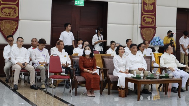 ลำปาง-วส.นครลำปาง จัดกิจกรรมหล่อเทียนพรรษา สืบสานประเพณีส่งเสริมพระพุทธศาสนา