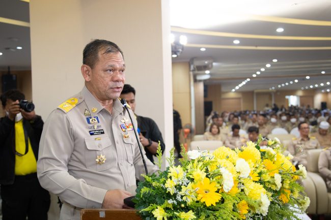 องคมนตรี เป็นประธานเปิดงานนิทรรศการ รายอกีตอ ตอน 100 ปี หลักรัฐประศาสโนบายล้นเกล้ารัชกาลที่ 6 น้อมนำ สืบสาน สู่การปฏิบัติ เพื่อเทิดทูนสถาบันพระมหากษัตริย์ และให้เจ้าหน้าที่ของรัฐใน จชต. มีจิตสำนึกการเป็นข้าราชการที่ดี