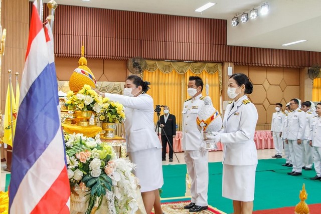 ขอนแก่น-ร.ร.แก่นนคร ร่วมลงนามถวายพระพรชัยมงคล​ ในหลวง ร.10