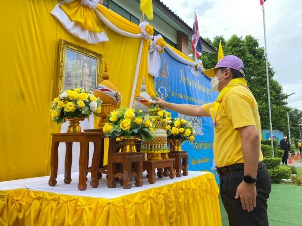 จันทบุรี-จัดกิจกรรมจิตอาสาพัฒนาบำเพ็ญสาธารณประโยชน์ เนื่องในวันเฉลิมพระชนมพรรษา พระบาทสมเด็จพระเจ้าอยู่หัวฯ