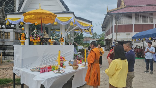 ฟ้าเปิด ในพิธีเบิกเนตร “องค์พระประธานปางไสยาสน์” วัดเทพประสาทเตาถ่าน