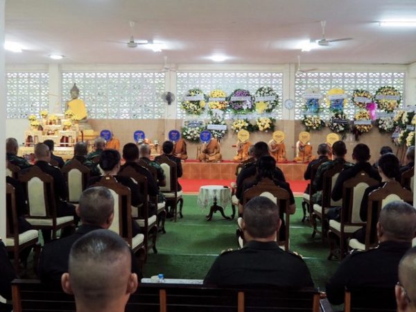 นราธิวาส-พิธีสวดพระอภิธรรมศพ ทหารกล้า จากเหตุการณ์ลอบวางระเบิดรถยนต์บรรทุกทางทหาร บนเส้นทางสายเอเชีย หมายเลข 42 ในพื้นที่ อ.ยะหริ่ง จ.ปัตตานี พร้อมให้การช่วยเหลือตามสิทธิอย่างสมเกียรติ