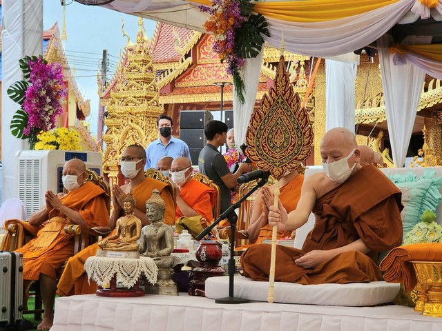 สุโขทัย-ศิษยานุศิษย์ ร่วมงานมุทิตาจิต “ครูบาญาณทิพย์” วัดพิพัฒน์มงคล วัดดังสุโขทัย โอกาสอายุวัฒนมงคล 65 ปี คอหวยได้ “เลขเด็ด” เสี่ยงโชค