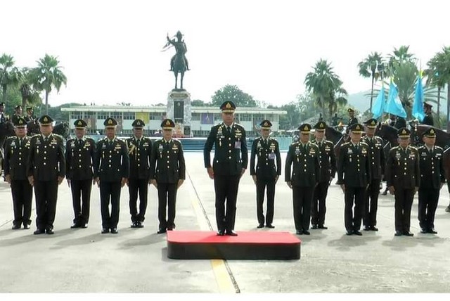 สระบุรี/ศม.กองทัพบกจัดพิธีอำลาชีวิตราชการทหารและเชิดชูเกียรติเหล่าทหารม้าโดยมี พลเอก เฉลิมพล ศรีสวัสดิ์ ผบ.สส. เกษียณในปีนี้