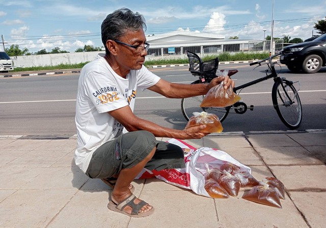 กาฬสินธุ์แก๊งน้ำผึ้งปลอมไม่กลัวบาปหลอกขายให้พระฉันบำรุงสุขภาพ