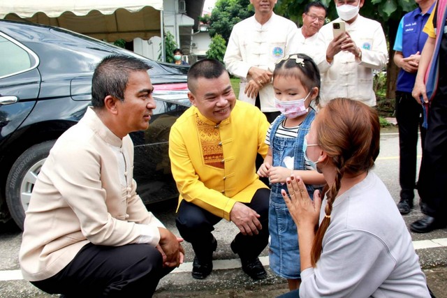 ลำพูน – ผู้ว่าราชการลำพูน พร้อมหลายภาคส่วนในจังหวัด รุดลงพื้นที่เยี่ยมและให้กำลังใจครอบครัวแรงงานไทยในอิสราเอล