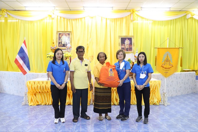 เพชรบูรณ์ -มูลนิธิราชประชานุเคราะห์ในพระบรมราชูปถัมภ์ ประจำจังหวัดเพชรบูรณ์ มอบสิ่งของพระราชทานให้แก่ผู้ประสบอัคคีภัยในพื้นที่อำเภอชนแดน