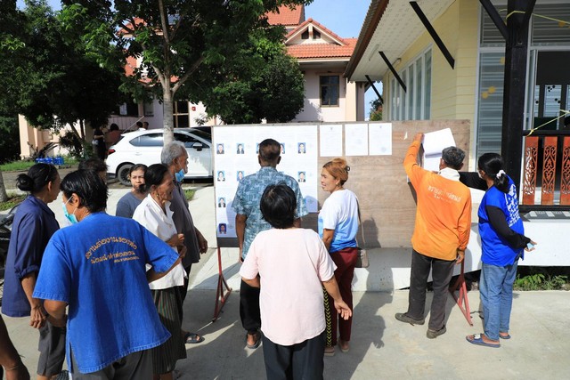 ลพบุรี-บรรยากาศการเลือกตั้งผู้แทนเกษตรกร ของกองทุนฟื้นฟูและพัฒนาเกษตรกร (ภาคกลาง) ในพื้นที่จังหวัดลพบุรีสุดคึกคัก เกษตรกรออกมาใช้สิทธิเป็นจำนวนมาก