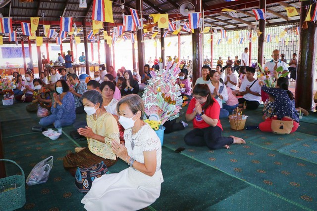 ปทุมธานี ศิษย์ยานุศิษย์จังหวัดปทุมธานี ร่วมทอดกฐินสามัคคีที่วัดราษฎร์อุษาราม (วัดวังเพลิง)