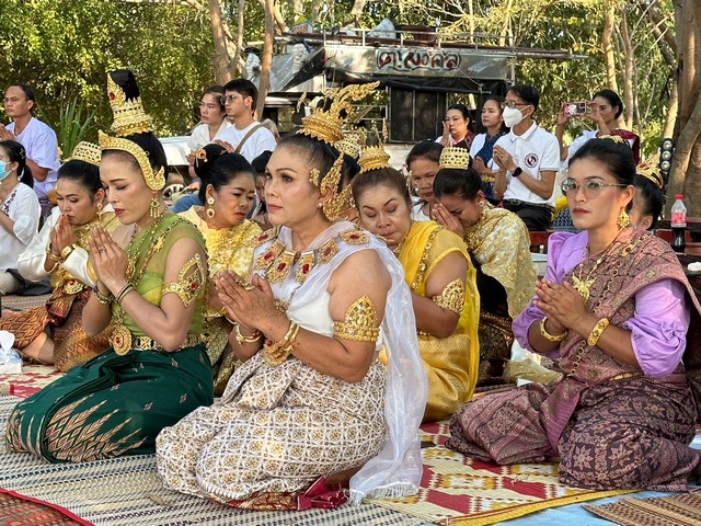 กาฬสินธุ์ส่องเลขเด็ดพิธีรำบวงสรวงแม่ย่าศรีปทุมมา-แม่ย่าศรีเมือง