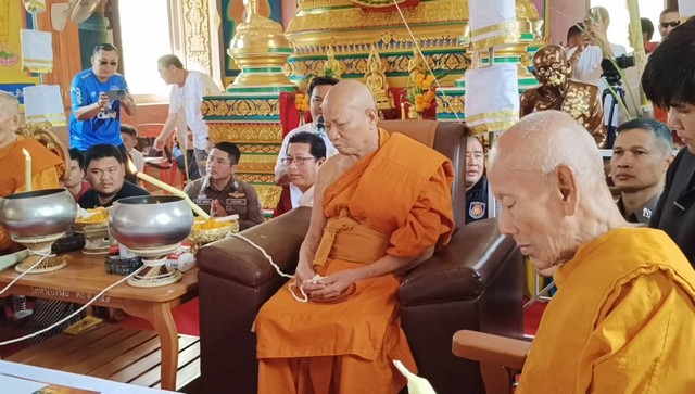 10 เกจิดังร่วมปลุกเสก“เหรียญเจริญพร 88 และพระผงเศียรโต”หลวงปู่ทองสุข วัดหนองฆ้อ ระยอง หารายได้สร้างกุฏิพระสงฆ์