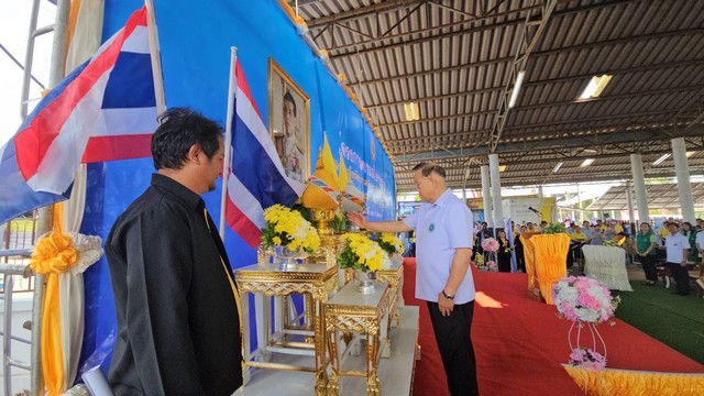 เพชรบูรณ์-กระทรวงสาธารณสุขจัดโครงการพาหมอไปหาประชาชนเฉลิมพระเกียรติพระบาทสมเด็จพระเจ้าอยู่หัว จัดบริการหน่วยแพทย์เฉพาะทางให้บริการประชาชนในพื้นที่