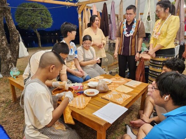สุโขทัย-ส่งเสริมท่องเที่ยวโดยชุมชนรับนักท่องเที่ยวช่วงสงกรานต์ ในงานวิถีชุมชน วิถีซุโขทัย และกิจกรรม“Sukhothai Icy Day”