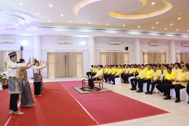 สตูล จัดพิธีเปิดกิจกรรมเดิน วิ่ง ปั่น ธงตราสัญลักษณ์งานเฉลิมพระเกียรติพระบาทสมเด็จพระเจ้าอยู่หัว เนื่องในโอกาสพระราชพิธีมหามงคลเฉลิมพระชนมพรรษา 6 รอบ 28 กรกฎาคม 2567