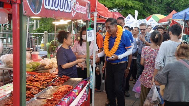 ปทุมธานี บิ๊กแจ๊สลุยหาเสียงเน้นเดินตลาดแนะนำตัวพร้อมโชว์นโยบายในโค้งสุดท้าย กำลังใจมากขึ้นตลอดทาง