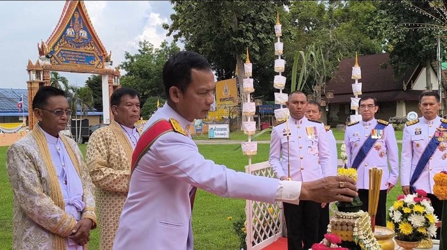 นครนายก – พิธีเสกน้ำพระพุทธมนต์ศักดิ์สิทธิ์ เพื่อใช้ในงานเฉลิมพระเกียรติพระบาทสมเด็พระเจ้าอยู่หัว เนื่องในโอกาสพระราชพิธีมหามงคล เฉลิมพระชนมพรรษา 6 รอบ 28 กรกฎาคม 2567