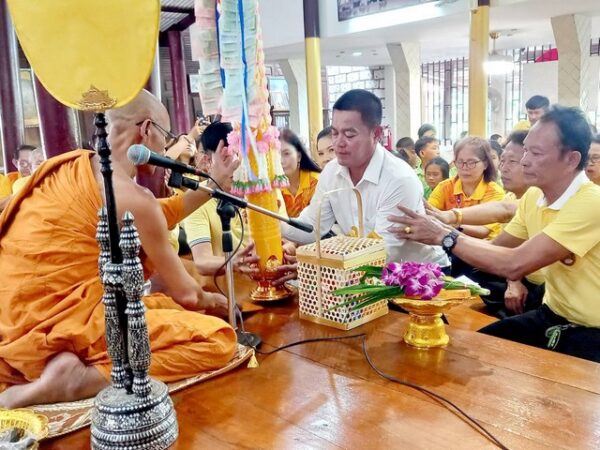 ปทุมธานี “คึกคัก”เทศบาลตำบลสามโคก จัดกิจกรรมสืบสานแห่เทียนพรรษา ประจำปี ๒๕๖๗