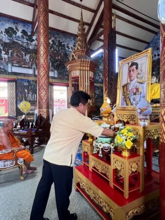 ลำปาง-คณะสงฆ์​อ.เ​มืองลำปาง​ เจริญพระพุทธมนต์บำเพ็ญจิตภาวนาและมอบทุนการศึกษาแก่นักเรียน​ ถวายเป็นพระราชกุศลเฉลิมพระเกียรติพระบาทสมเด็จพระเจ้าอยู่หัว