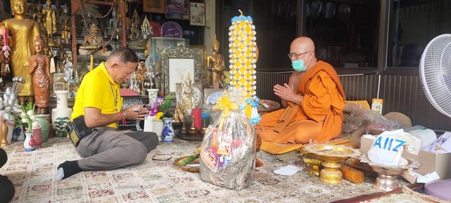 สวนนงนุชพัทยาสืบสารประเพณีนำเทียนพรรษาถวายวัดเพื่อเป็นพุทธบูชา ประจำปี 2567