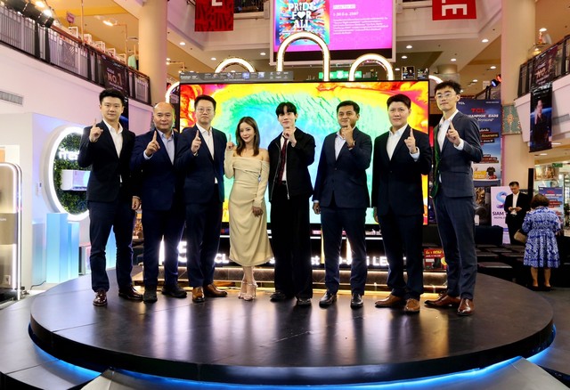 เชียงใหม่-TCL ร่วมกับ Siam T.V. Digital Store เปิดตัวทีวีจอยักษ์ ใหญ่ที่สุดในโลก!!