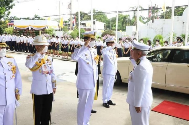 ปทุมธานี พระบาทสมเด็จพระเจ้าอยู่หัว ทรงพระกรุณาโปรดเกล้าฯ ให้ พลเอกสุรยุทธ์ จุลานนท์ ประธานองคมนตรี เป็นผู้แทนพระองค์ มอบปริญญาบัตรแก่ผู้สำเร็จการศึกษาจากสถาบันการอาชีวศึกษา ประจำปีการศึกษา 2566