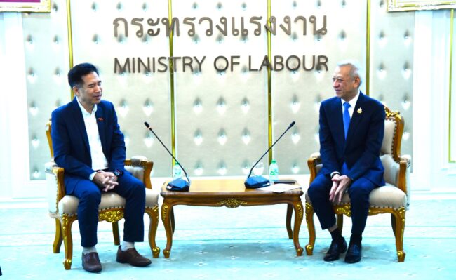 พิพัฒน์ หนุนจ้างงานอุตสาหกรรมการบิน หารือไทยเวียตเจ็ทนำเครื่องพร้อมนักบินเข้า ลดค่าตั๋วบิน เสริมท่องเที่ยวในประเทศ