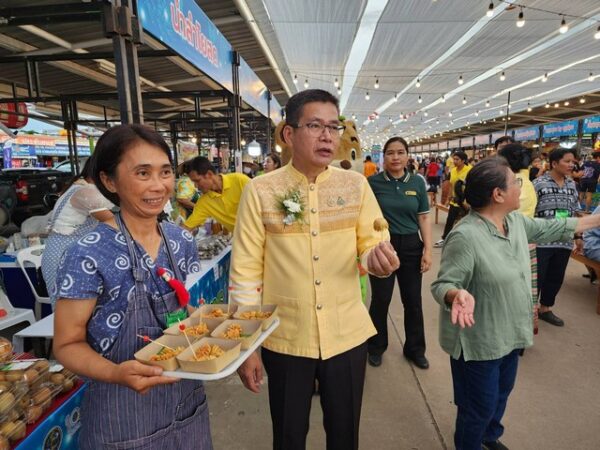 สุโขทัย-เที่ยว ช็อป ชิม ชิงทองคำ “ตลาดสินค้าเกษตรและสินค้าอัตลักษณ์ ซุโขทัย”