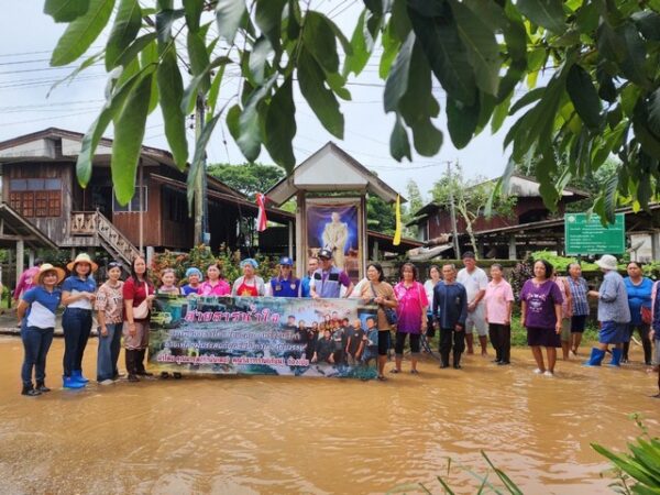 “เชียงราย”คนไทยไม่ทิ้งกัน “จิตอาสา พาบุญ มอบของช่วยภัยน้ำท่วม แม่สาย แม่จัน”