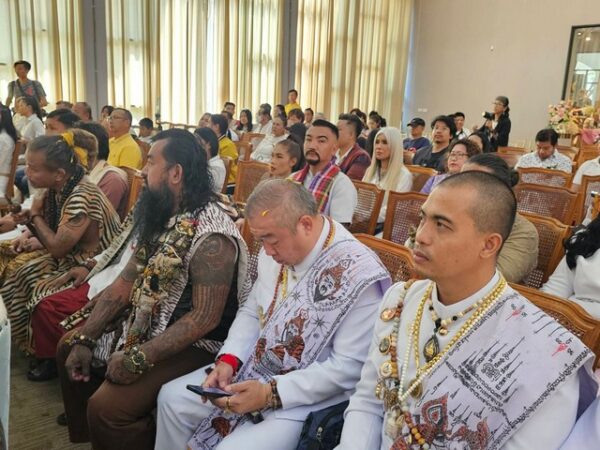 ชลบุรี-สายมู เลเจ้นท์ สยาม เตรียมเฮ คณาจารย์กว่า 20 เปิดอาณาจักรมูเตลูวิถีไทย สร้างความเชื่อ ความศรัทธา ความหวังและกำลังใจ