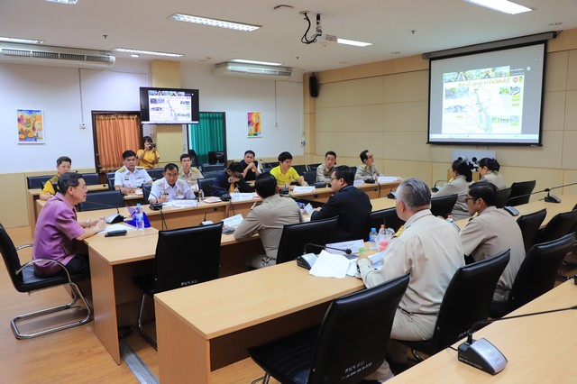 ลพบุรี- ส่วนราชการและหน่วยงานที่เกี่ยวข้องเข้าร่วมการประชุมสรุปสถานการณ์น้ำและการเตรียมความพร้อมจังหวัดในพื้นที่ลุ่มแม่น้ำเจ้าพระยา