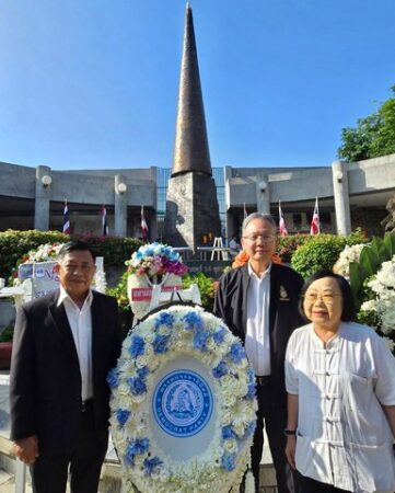 พรรคประชาธิปัตย์ร่วมรำลึก 51 ปี 14 ตุลาฯ. เชิดชู“จิตวิญญาณ 14 ตุลาฯ.”คือคบเพลิงแห่งประชาธิปไตย“