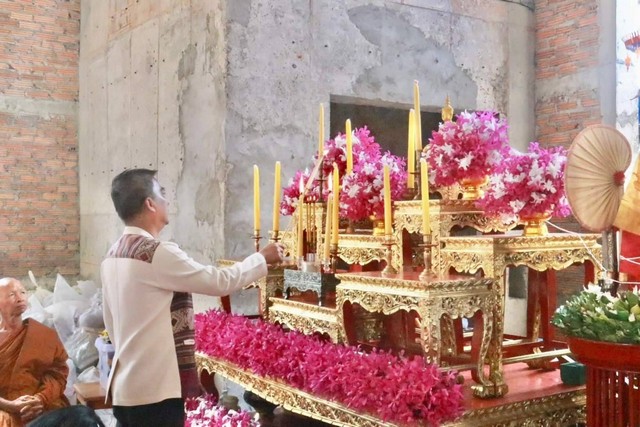 ลำพูน – ทำบุญทอดกฐินสามัคคี สมทบทุนสร้างมหามณฑปพระพุทธสิขีปฏิมากร พระรอดหลวง 1,400 ปี