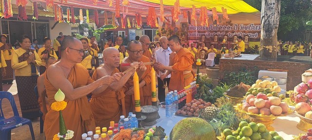 ขอนแก่น – สาธุชน พร้อมใจร่วมปฏิบัติธรรม สมโภช 222 ปี วัดศรีนวล แน่นวัด