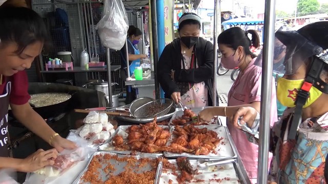 สงขลา-หน้าฝนข้าวเหนียวไก่ทอดน้องส้มโอ รสเด็ดราคาถูก ขายดิบขายดี ขวัญใจชาวเมืองสงขลา