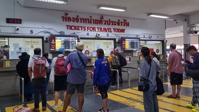 สงขลา-น้ำท่วมส่งผลให้การเดินรถไฟในพื้นที่ 3 จังหวัดชายแดนภาคใต้กลายเป็นอัมพาต เปิดเดินรถแค่สถานีรถไฟหาดใหญ่ชั่วคราว