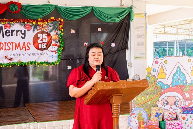 นครนายก -โรงเรียนนายกวัฒนากร วัดอุดมธานี จัดกิจกรรมวันคริสต์มาส ประจำปี 2567 เพื่อให้เด็กนักเรียนได้เฉลิมฉลองประเพณีคริสต์มาสอย่างมีความสุข