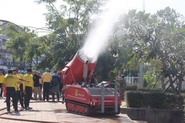 พิษณุโลกระดมพ่นละอองน้ำ แก้ปัญหาฝุ่น PM2.5 สูงเกินค่ากำหนด