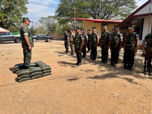 จันทบุรี//ผบ.ฉก.นย.จันท์ เยี่ยมด่านเขาแหลม เพื่อสร้างขวัญกำลังใจให้เจ้าหน้าที่