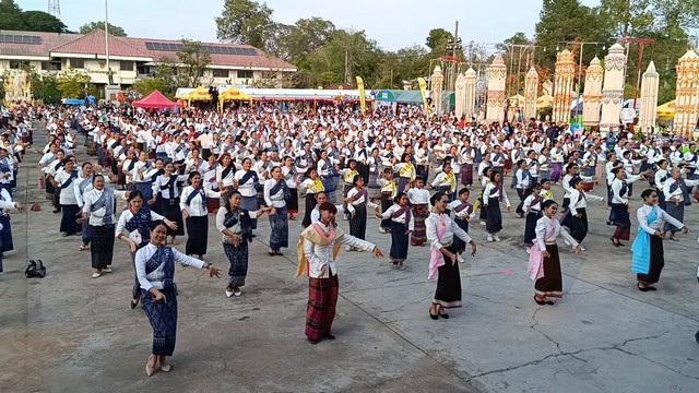 ยโสธร-ผู้ว่าฯยโสธร เปิดงานประเพณีแห่มาลัยข้าวตอก หนึ่งเดียวในโลก ประจำปี 2568