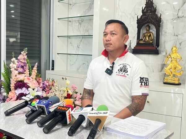 ร้อยเอ็ด…โจ้มหาเฮง“ ตั้งโต๊ะแถลงข่าว คุณนายผู้ว่า โกงหวย ลั่นเดินหน้าสู้เต็มที่