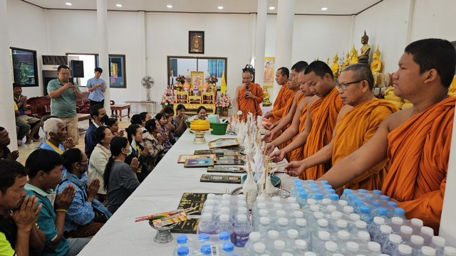 (สุรินทร์)วัดสว่างอารมณ์ร่วมมือชุมชน จัดสรรบริเวณวัด ให้เกิดประโยชน์สูงสุด “ย้ายอัฐิ บรรจุอัฐิใหม่”