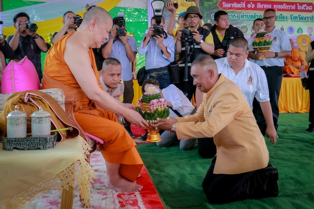 นราธิวาส-พิธีบวงสรวง เจริญพระพุทธมนต์สมโภชศาลที่ประทับพระบรมรูปสมเด็จพระเจ้าตากสินมหาราช