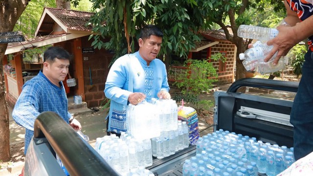 ลำพูน – อบจ.ลำพูนเป็นสะพานบุญ รับการประสานนำสิ่งของช่วยผู้ประสบภัยน้ำป่าไหลหลาก