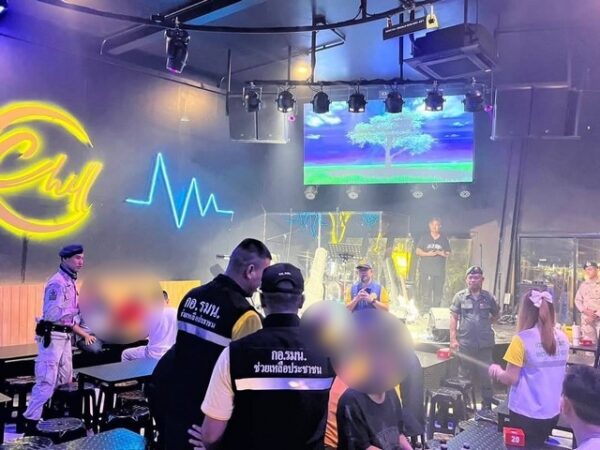 พิจิตร-กอ.รมน.- ตำรวจ.-ปกครองพิจิตร ตรวจสถานบันเทิงยามราตรีต้อนรับเทศกาล สงกรานต์ท่องเที่ยวปลอดภัย…