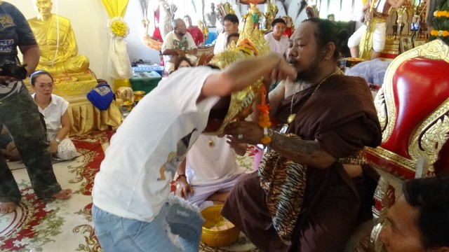 อ่างทอง ลูกศิษย์ของขึ้นทั้งคนไทยและคนจีน องค์ลง ของขึ้นพิธีไหว้ครูอาจารย์ดัง