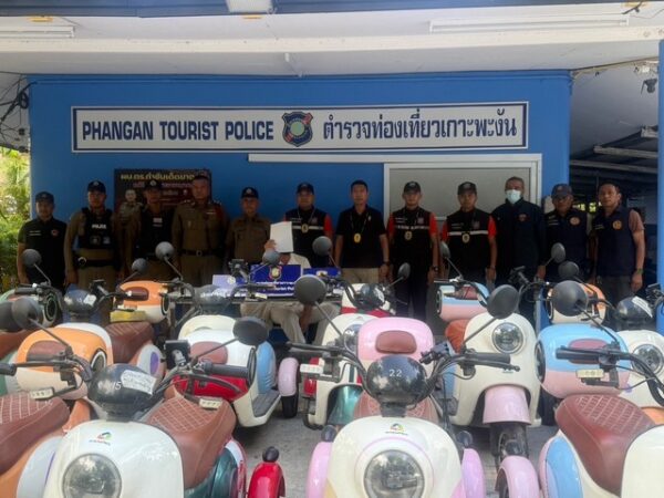 ตำรวจท่องเที่ยวจับกุมร้านรถเช่า รถไฟฟ้า ผิดกฎหมาย ชาวแคนนาเดียน กร่าง พร้อมของกลางเพียบ