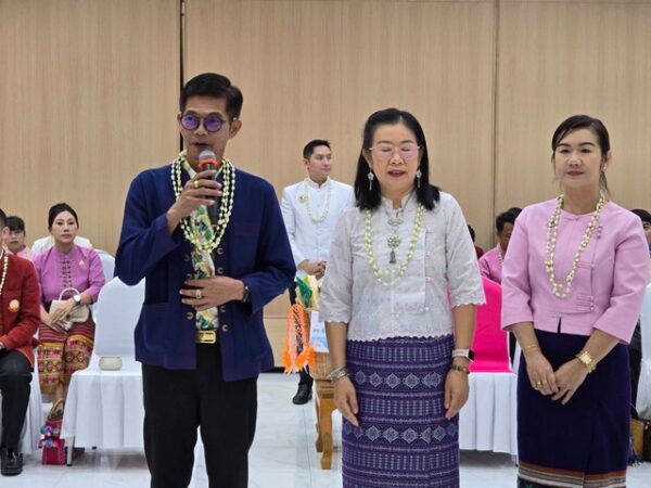 เชียงใหม่-พิธีสระเกล้าดำหัวผู้บริหารโรงเรียนมัธยมศึกษากรมสามัญศึกษา (เดิม) สืบสานประเพณีปี๋ใหม่เมือง ปี 2568